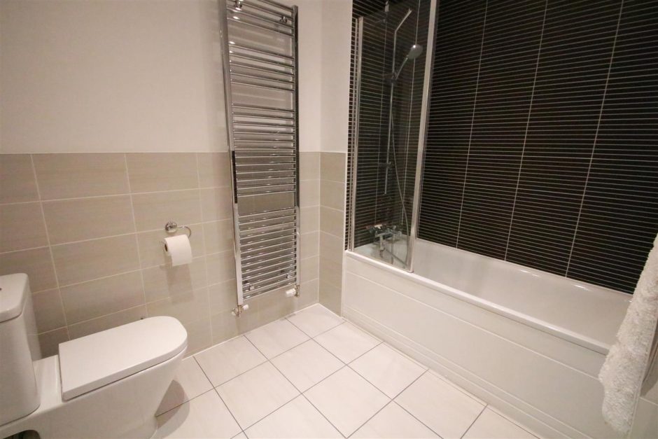 Victoria Bridge Road, Bath